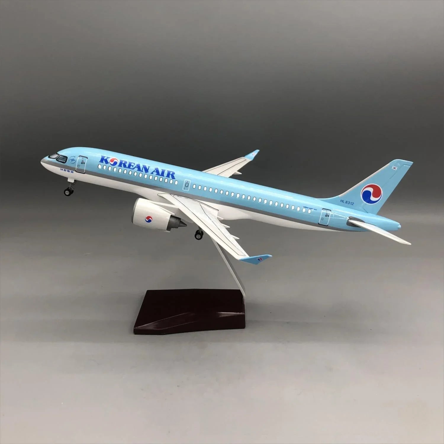 Korean Air Airbus A220-300 1:100 – 38 cm / 15.0 in – LED Lights