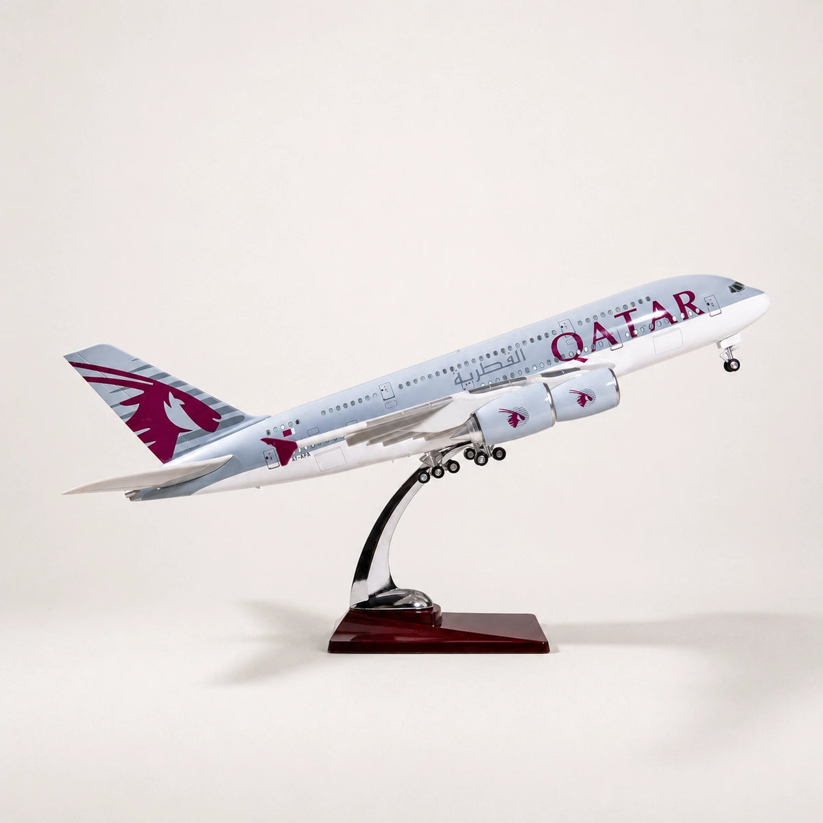 Qatar Airways Airbus A380 1:160 Scale Resin Airplane Model with