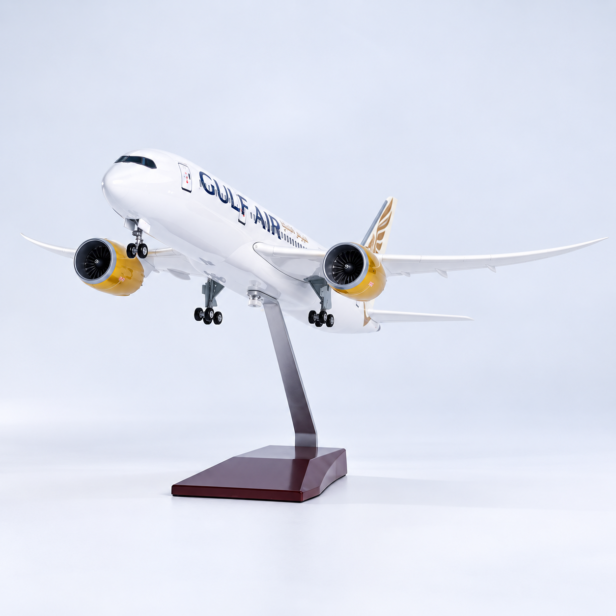 Gulf Air Boeing 787-9 Dreamliner 1:130 Scale LED Aircraft Model