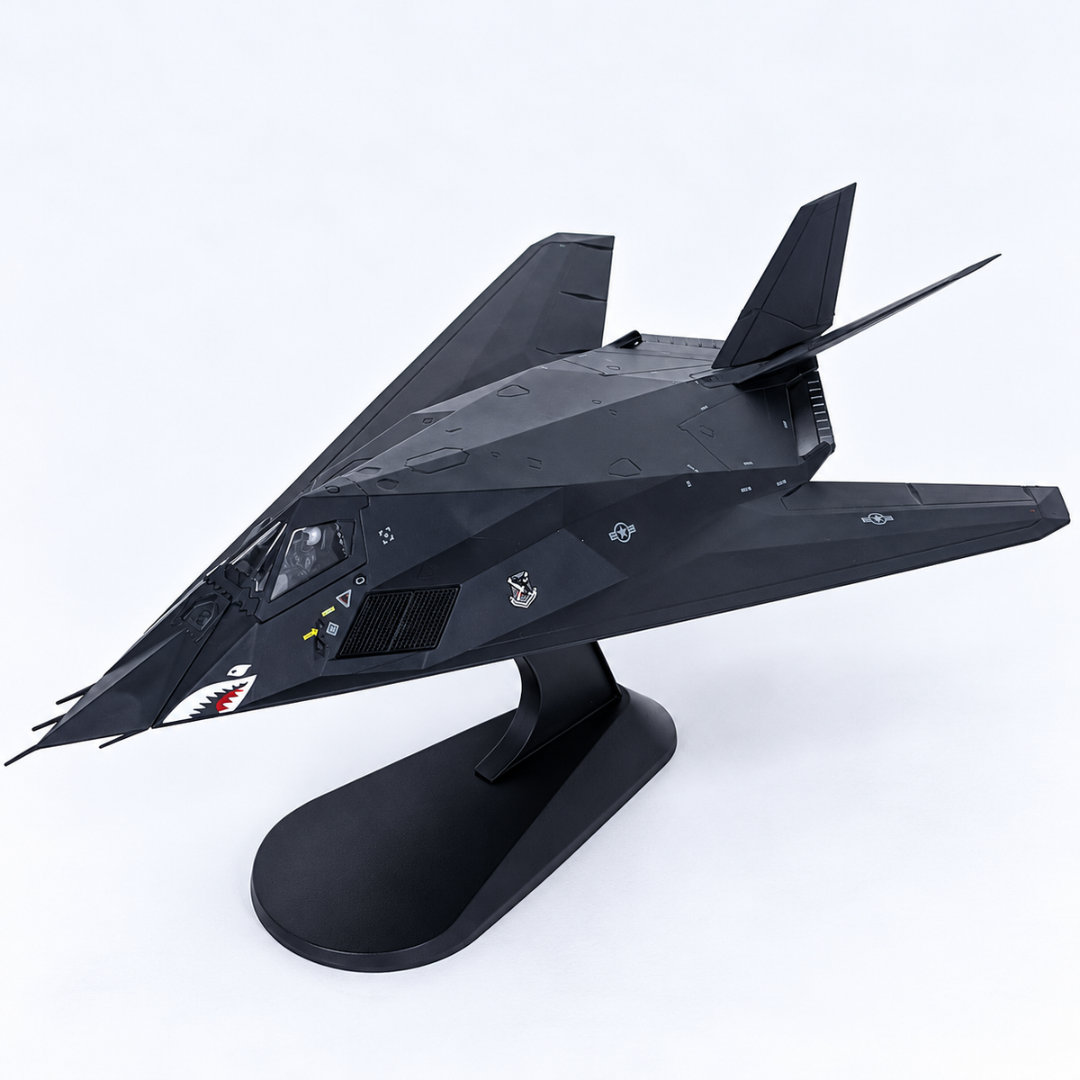 US Air Force F-117 Nighthawk Stealth Aircraft 1:72 Scale Diecast Alloy & ABS Display Model