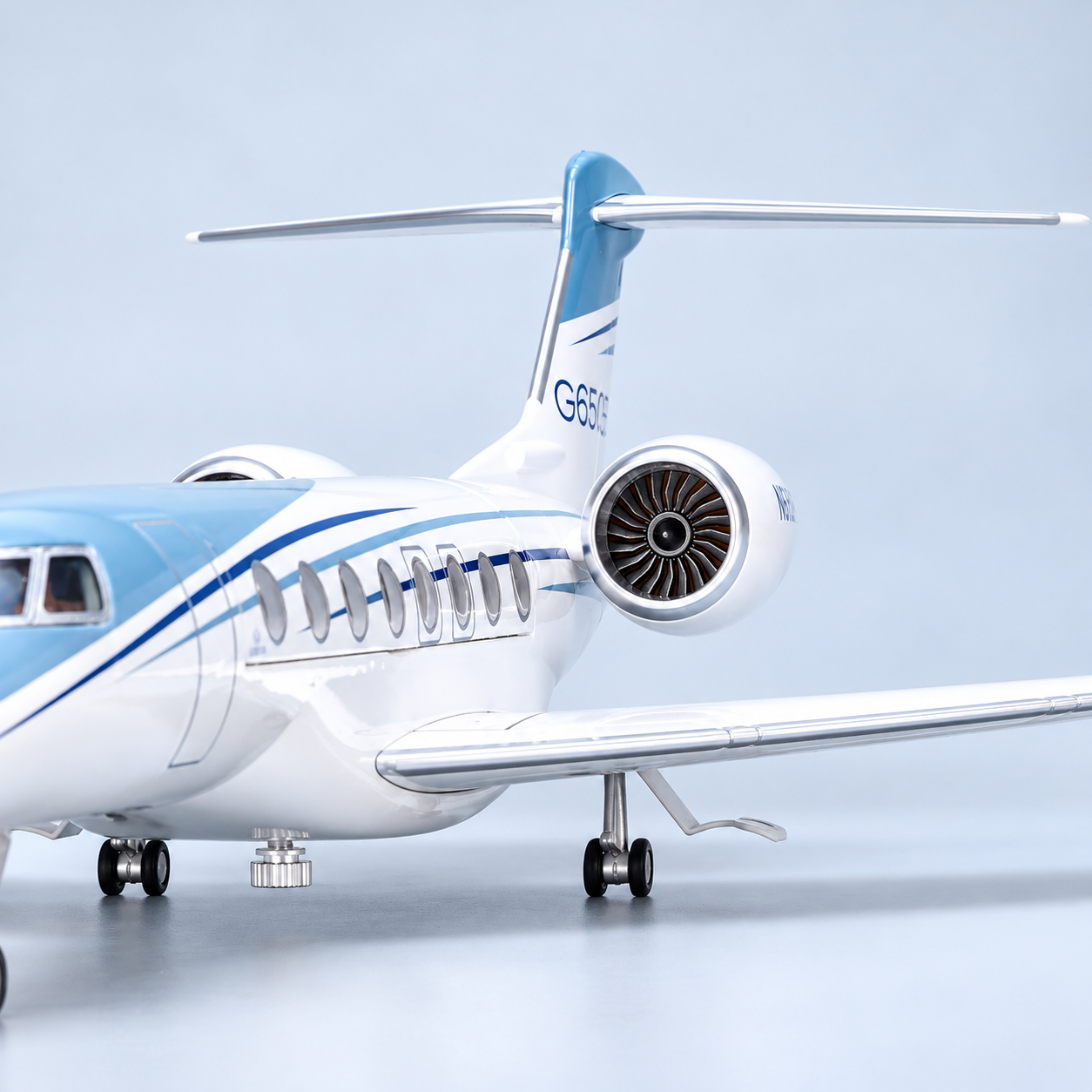 Gulfstream G650ER 1:50 Scale LED Private Jet Model