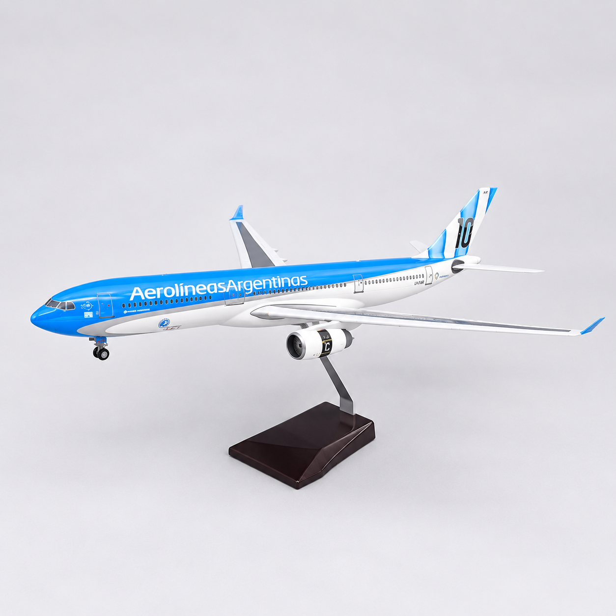 Aerolíneas Argentinas Airbus A330 Messi No.10 World Cup  Model