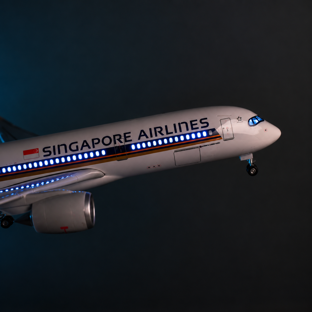 Singapore Airlines A350 1:142 LED Aircraft Model | SkyCraft Models