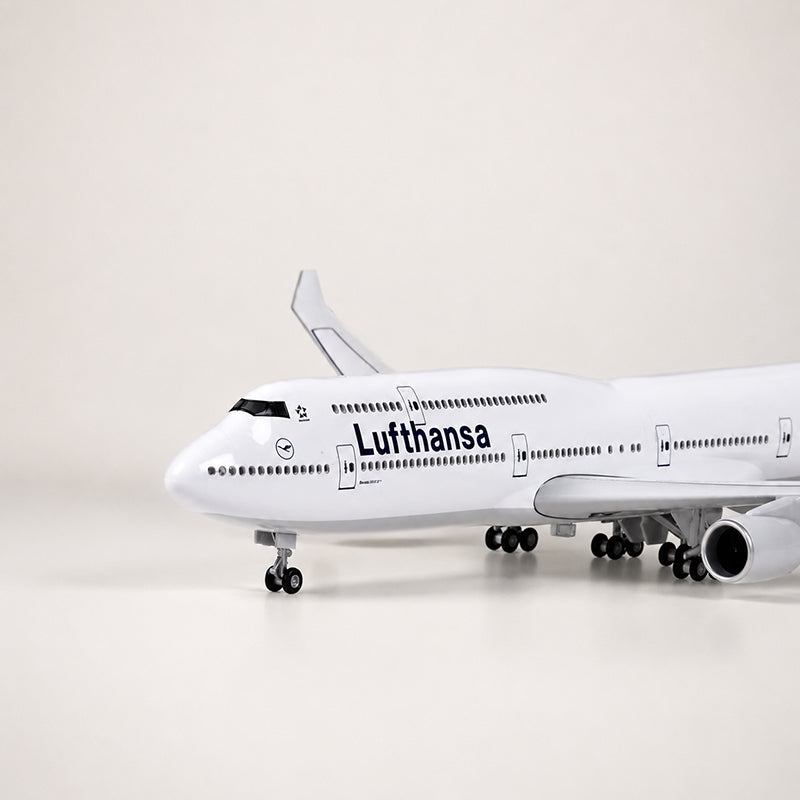 Lufthansa Boeing 747 Airplane Model – Premium LED CollectionSmart LED Cabin | Premium 1:150 Scale | 18.5 in