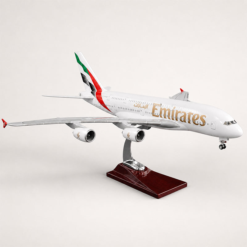 Airbus A380 Emirates 1:160 – 47 cm / 18.5 in – Opening Interior