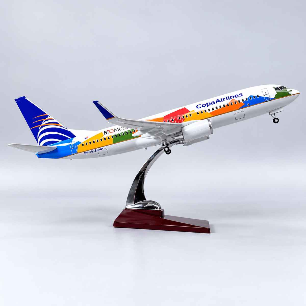 Copa Airlines Boeing 737 BIOMUSEO Special Livery 1:85 Scale LED Aircraft Model