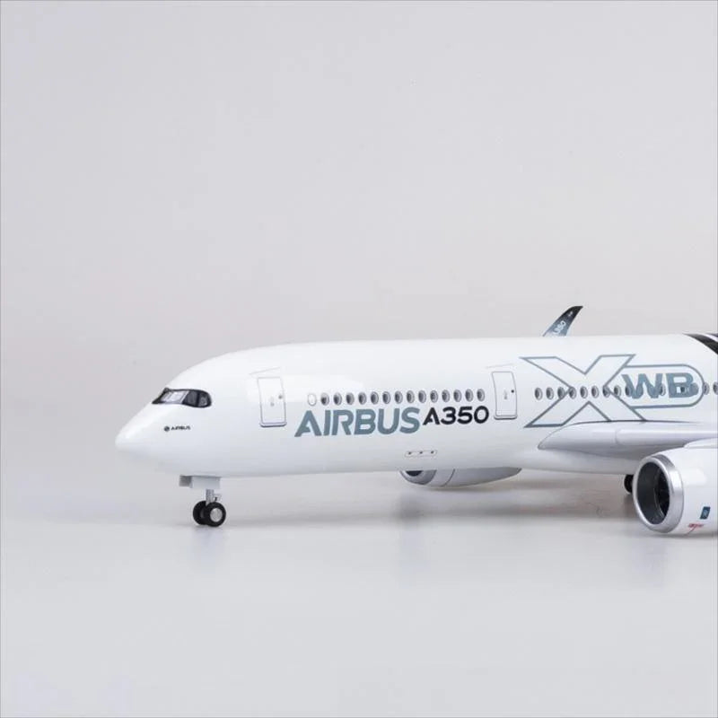 Airbus A350 XWB Prototype 1:142 – 47 cm / 18.5 in – Voice-Activated LED Lights