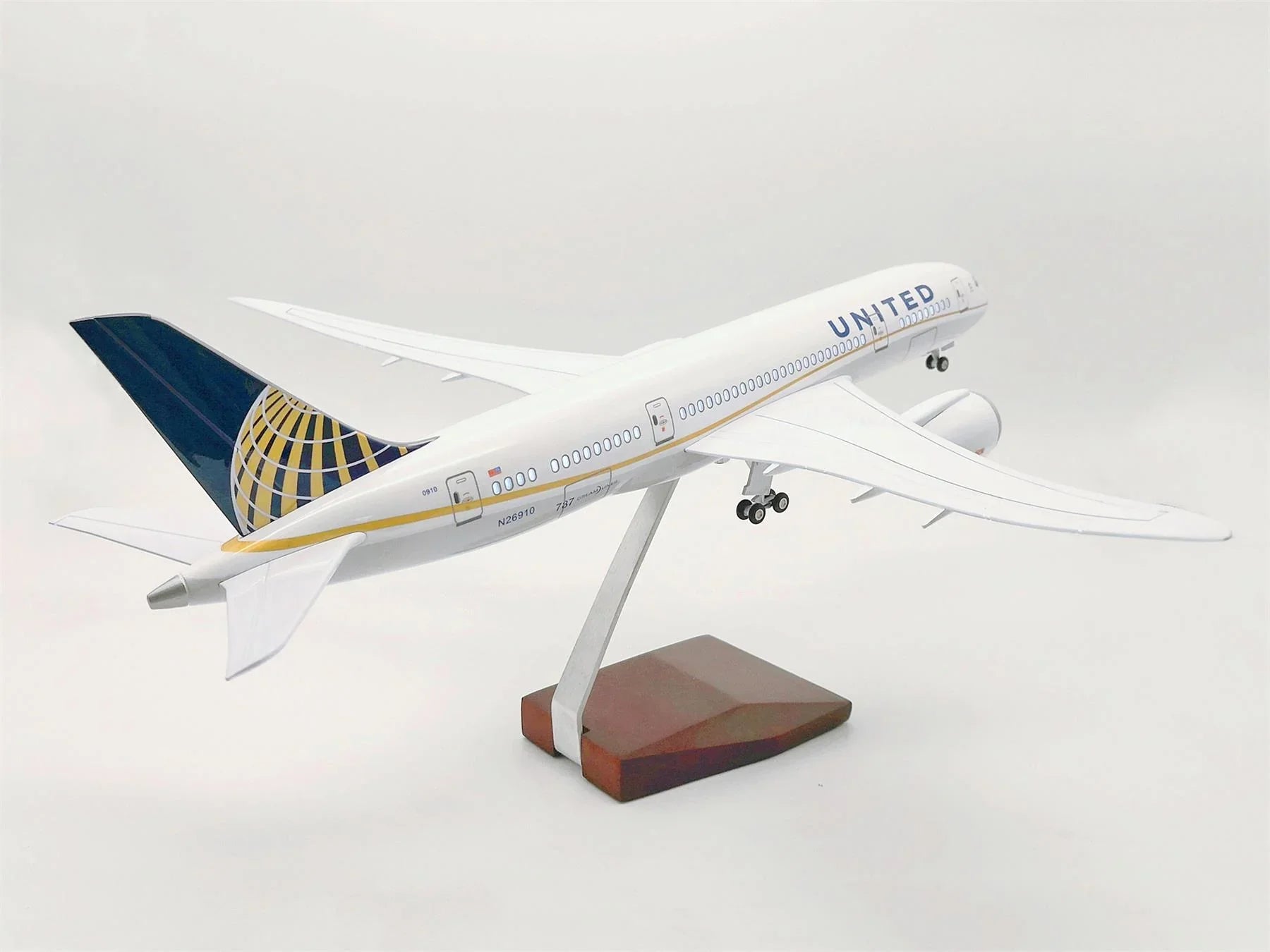 B787-9 United Airlines – Scale 1:130 (43 cm / 16.9 in)