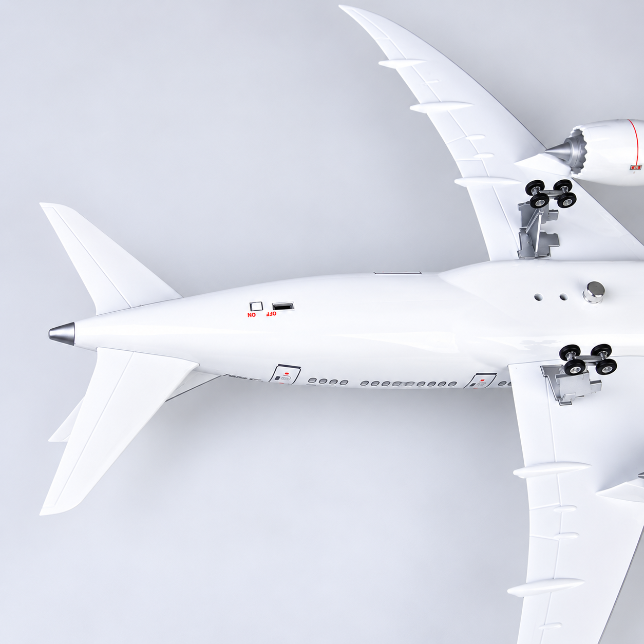 Japan Airlines Boeing 787 1:130 Scale LED Aircraft Model
