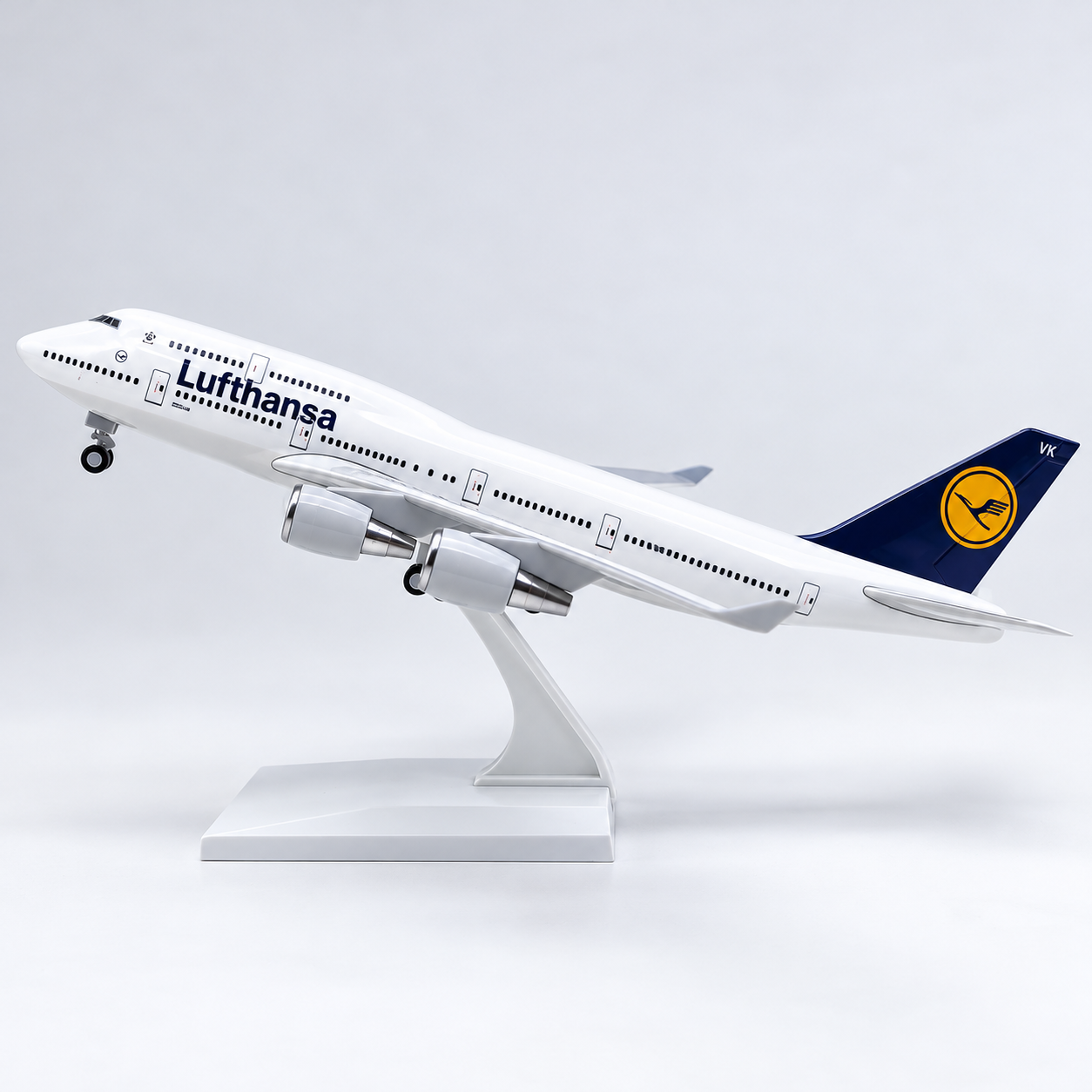 Lufthansa Boeing 747-4 1:250 Scale Resin Aircraft Model – 30 cm / 11.8 in