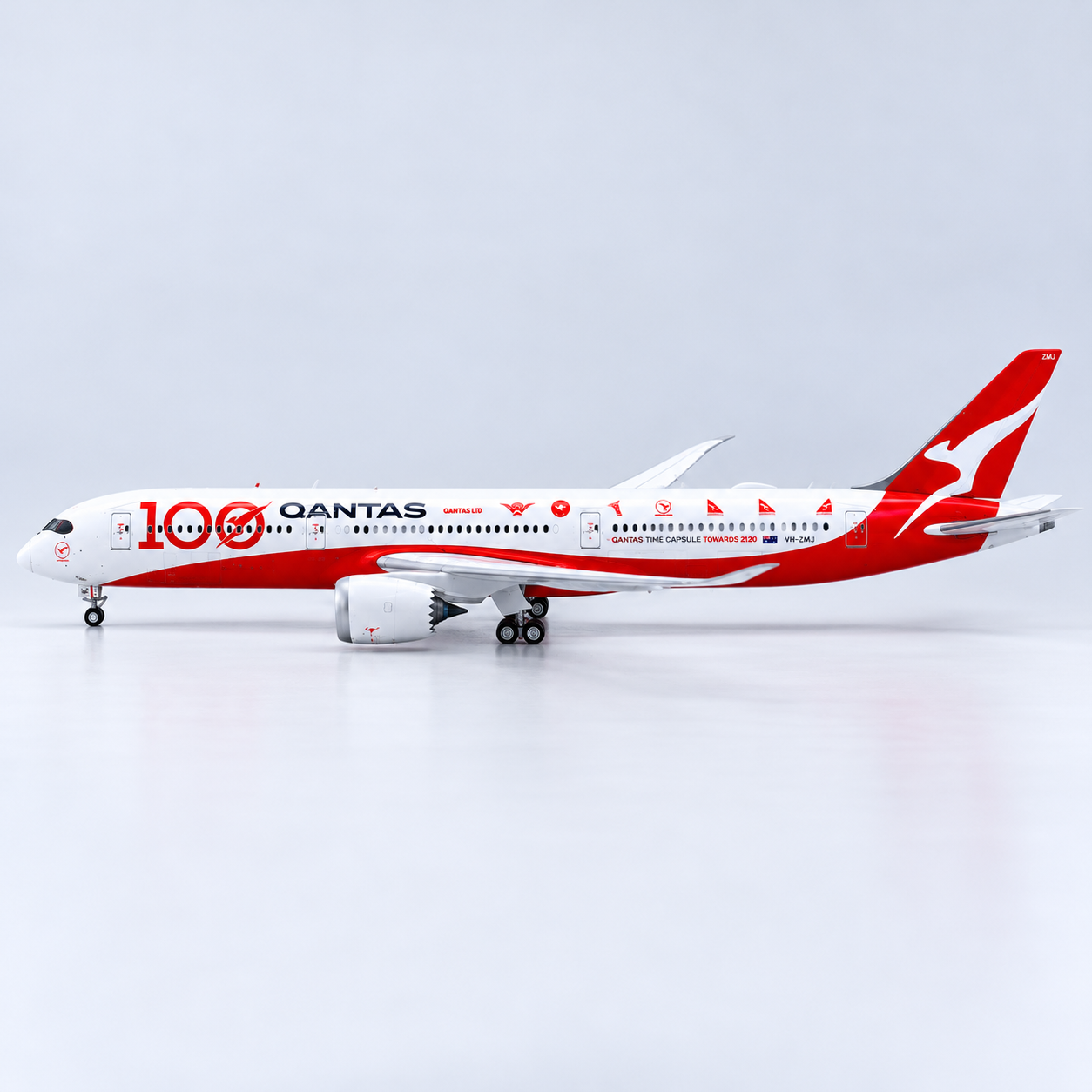 Qantas 100th Anniversary Boeing 787-9 1:130 LED Model | 43cm