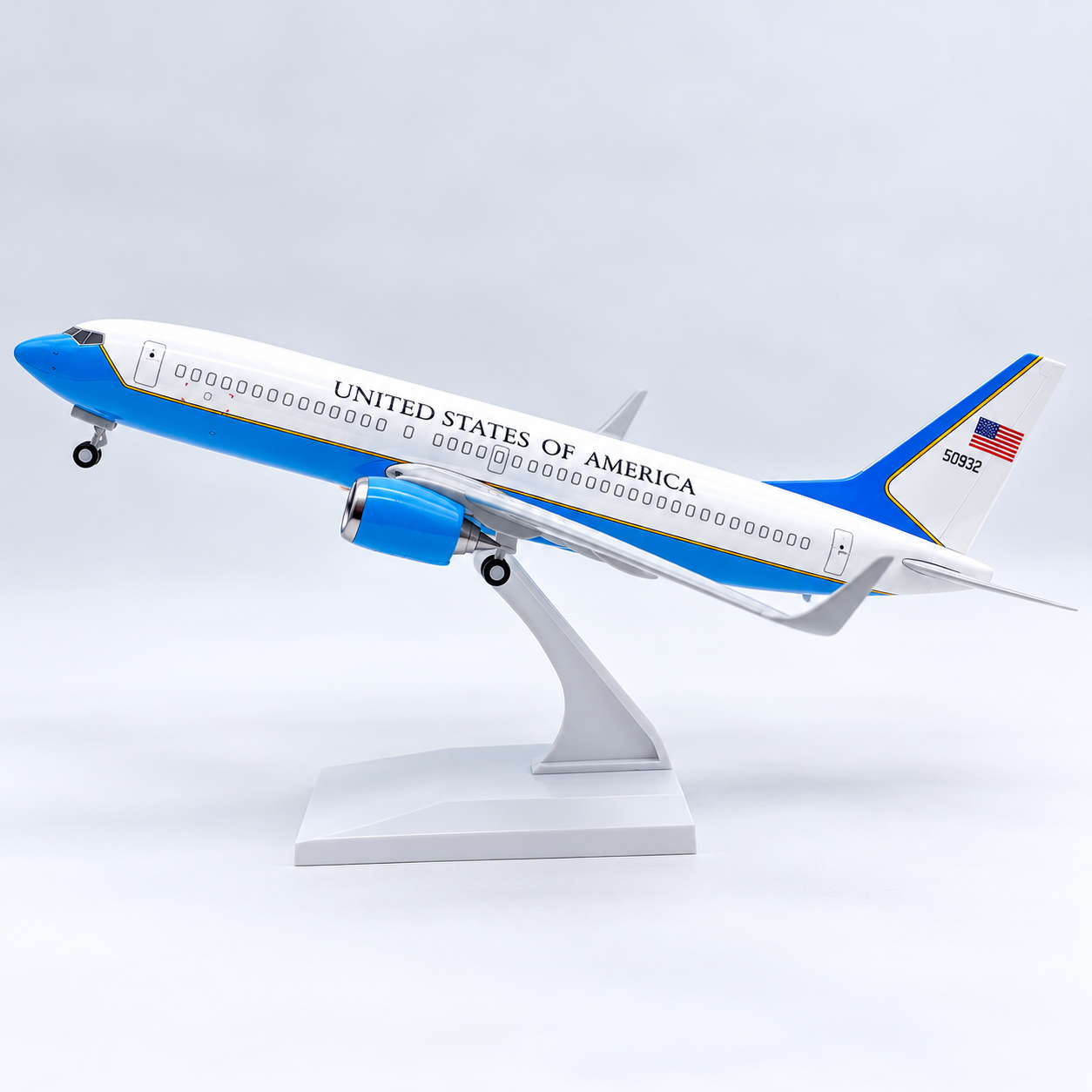 United States Boeing 737-800 Presidential Inspired Blue and White Resin Aircraft Model 1:130 Scale 30cm with Landing Gear and Display Stand