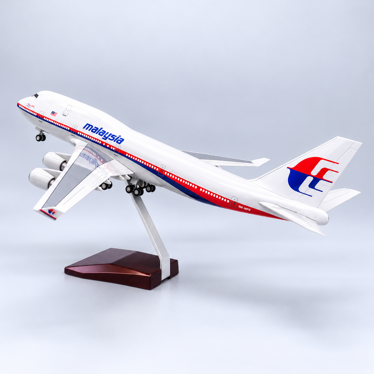 Malaysia Airlines Boeing 747-400 1:150 Scale Resin Aircraft Mode