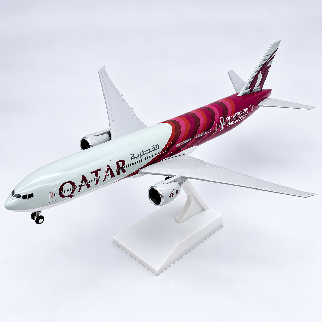 Qatar Airways Boeing 777-300ER 1:250 Resin Model – 30cm