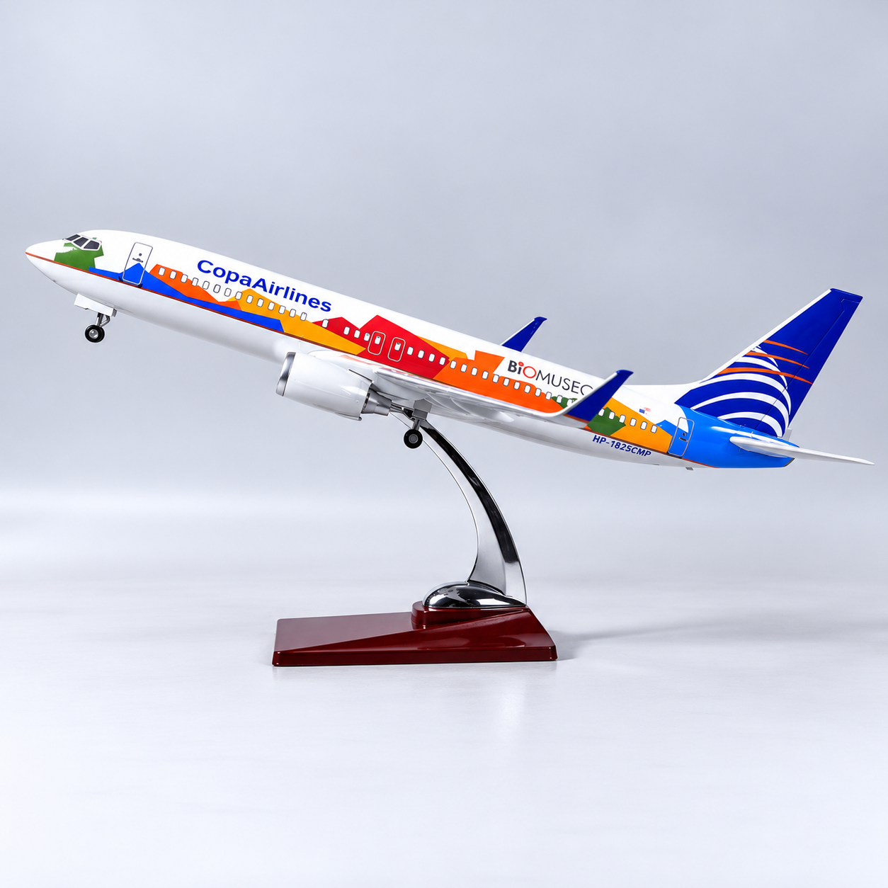 Copa Airlines Boeing 737 BIOMUSEO 1:85 LED Model | 47cm