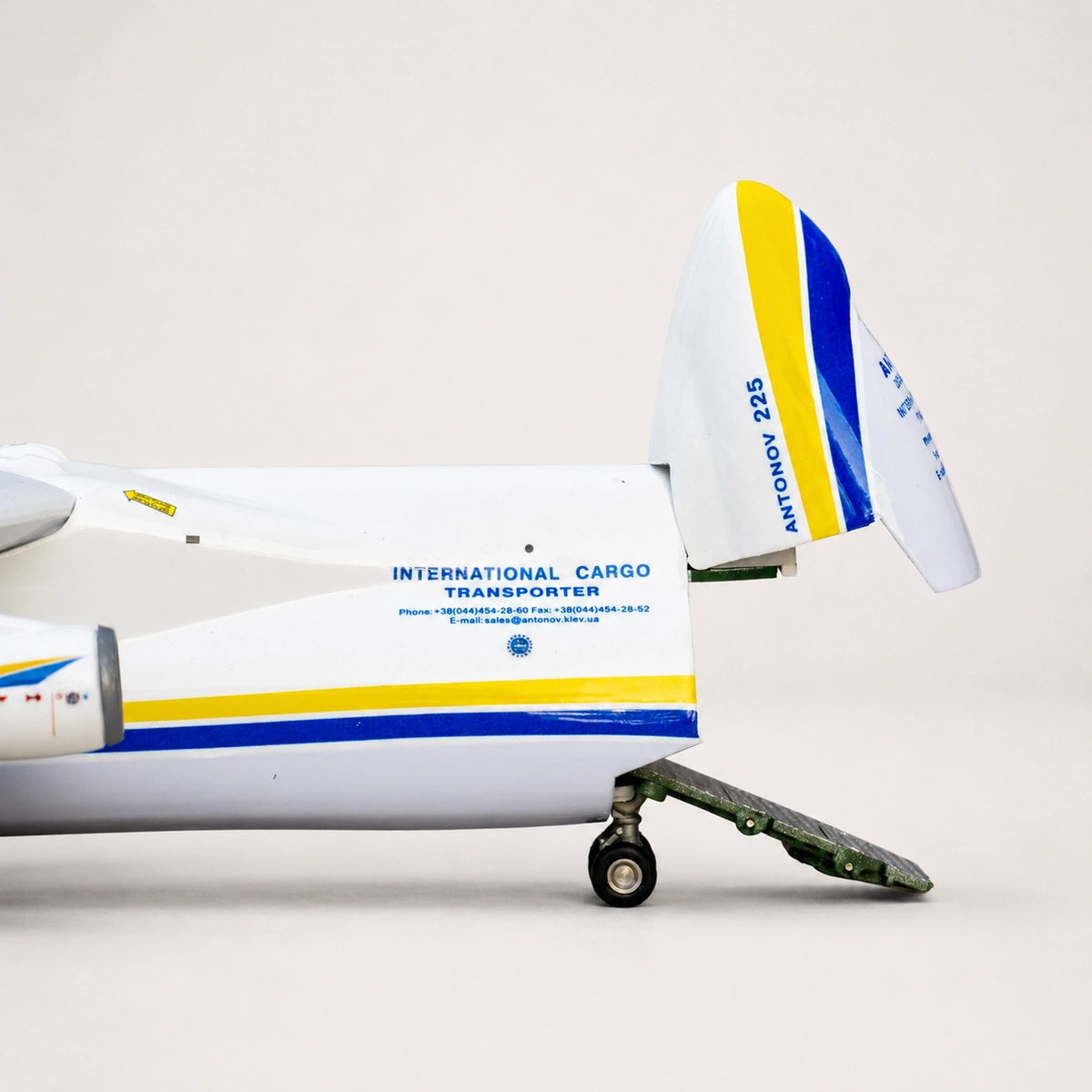 Antonov An-225 Mriya Aircraft Model