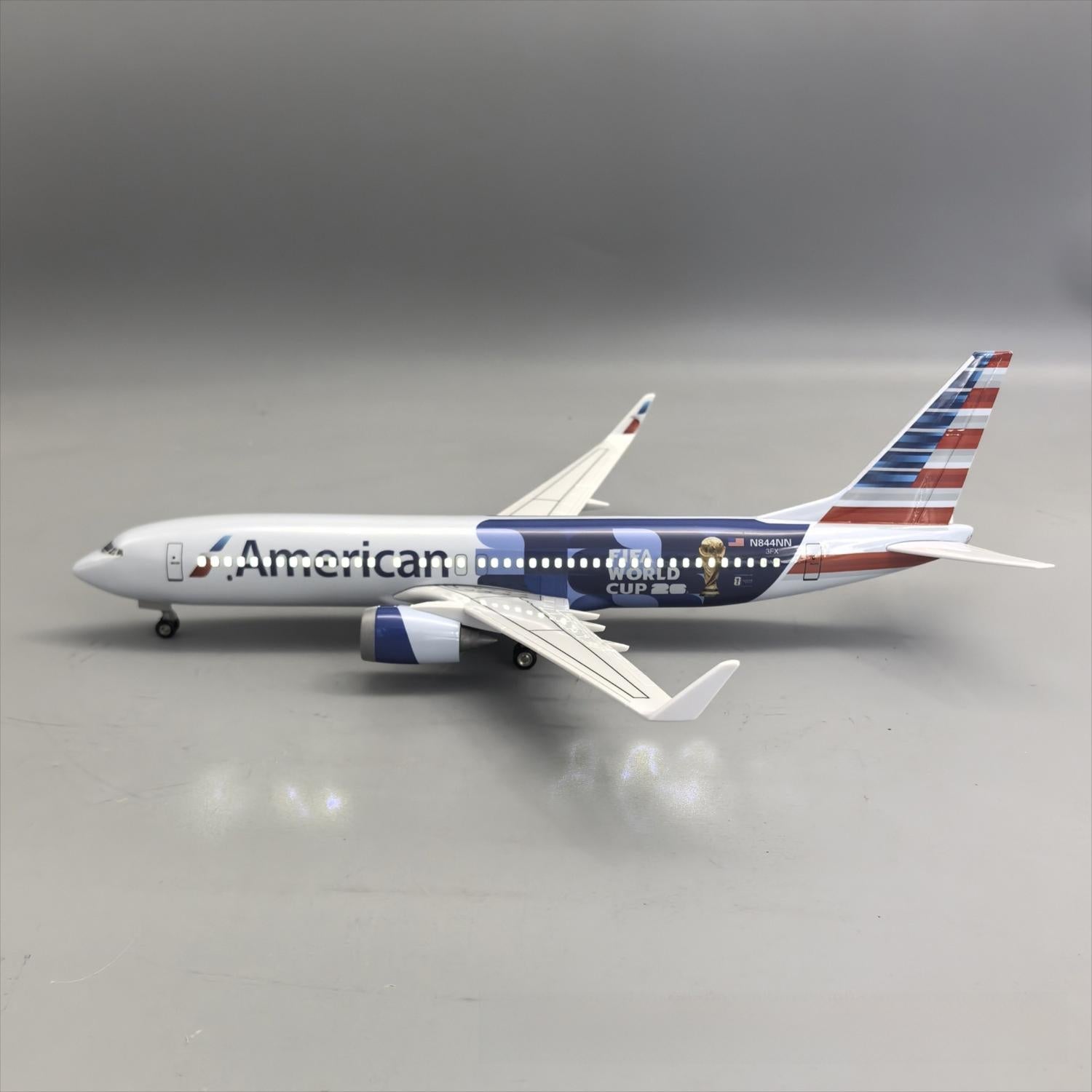 American Airlines Boeing 737-800 "FIFA World Cup 2026" – 37 cm / 14.6 in – Voice-Activated LED Display Model