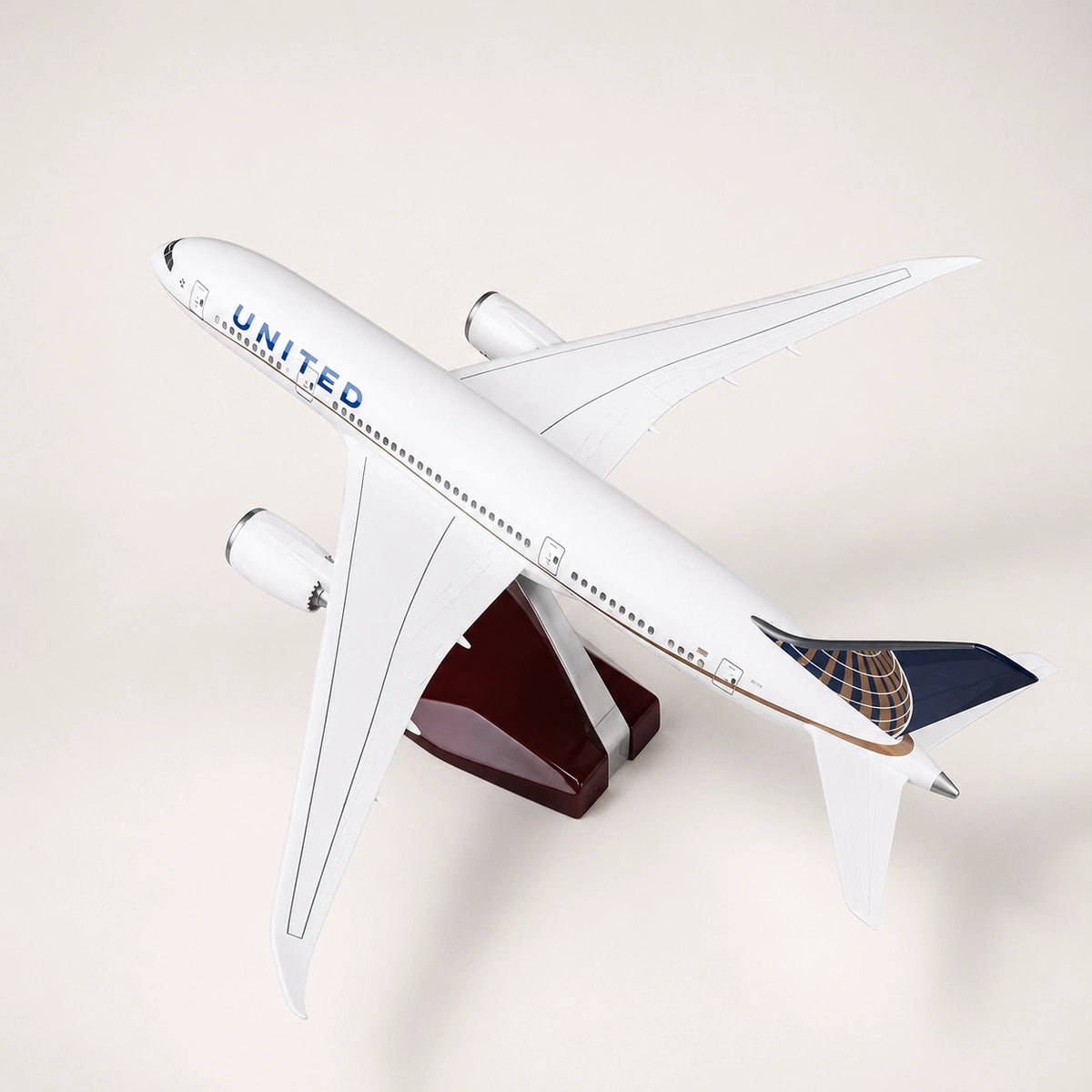 United Airlines Boeing 787 Dreamliner 1:130 Scale Model – 43cm Sound-Activated LED Aircraft Model