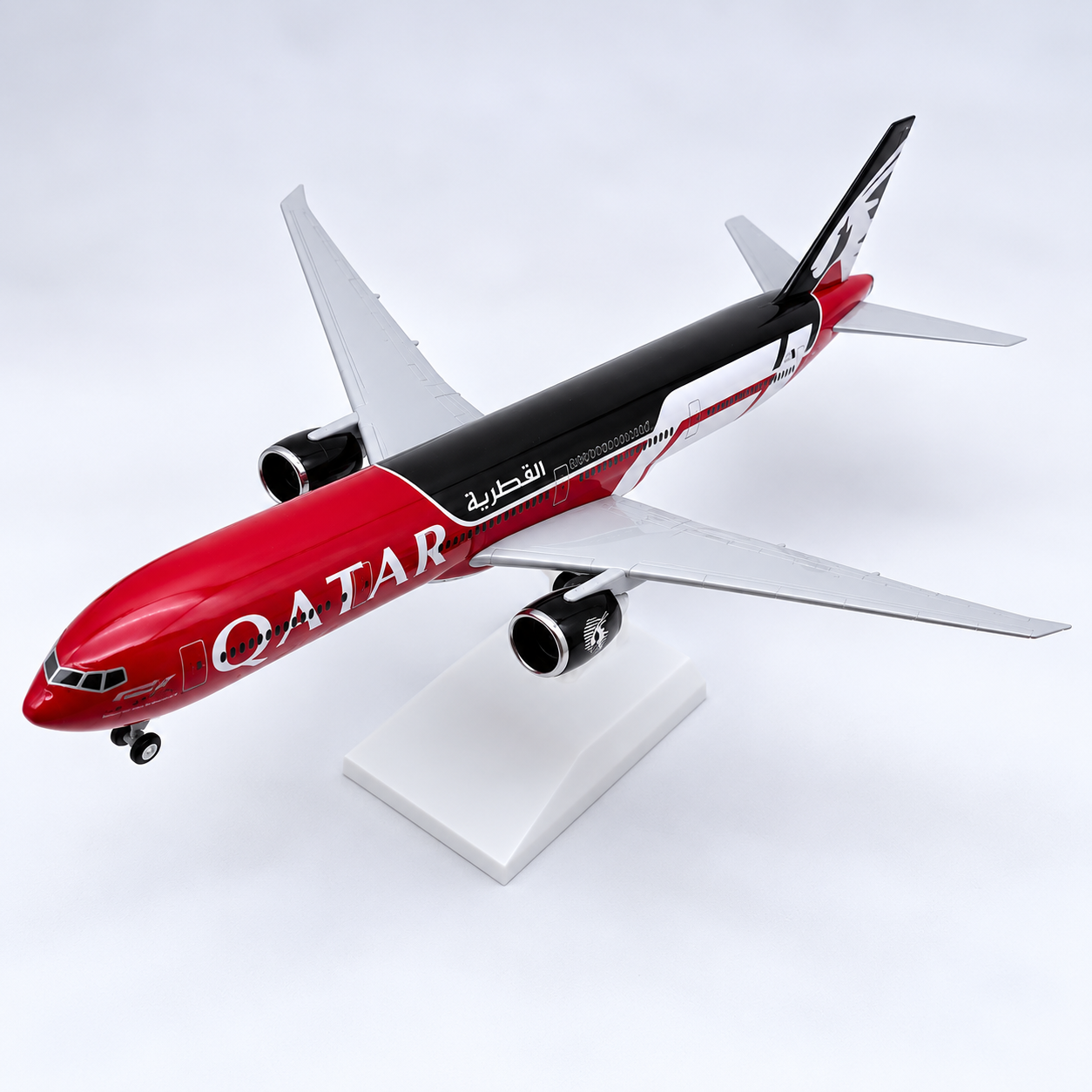Qatar Airways Boeing 777-300ER F1 Model 1:250 – 30cm