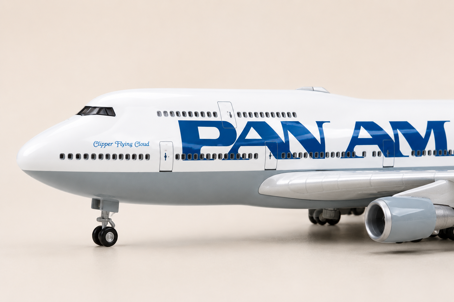 Pan Am Boeing 747 LED Airplane Model 1:150 | Resin Aircraft with