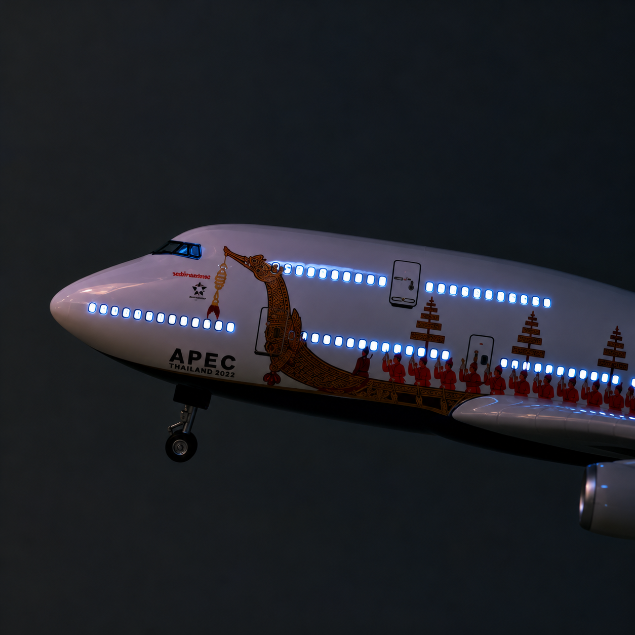 Thai Airways Boeing 747-400 Royal Barge LED Model | SkyCraft Models