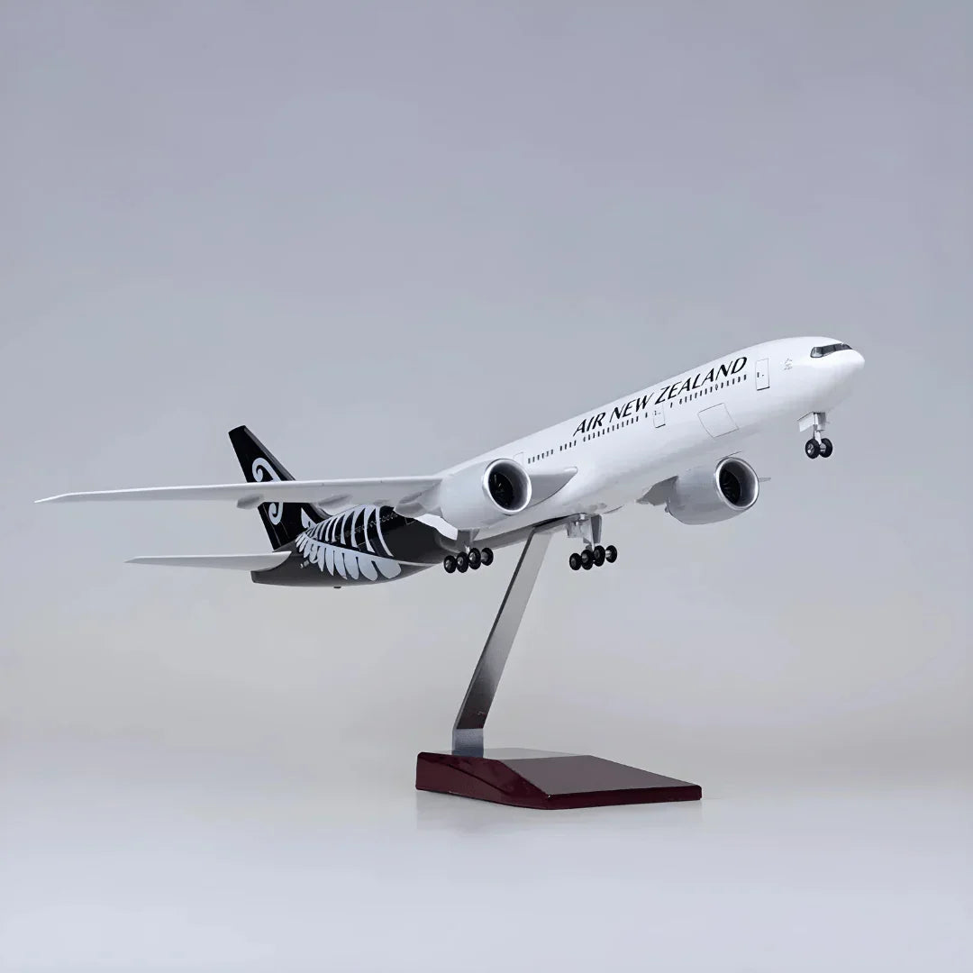 B777 Air New Zealand - Scale 1/157 - 47CM - 18,5 in - Airplane Model