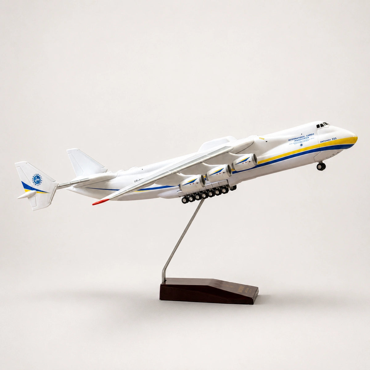 Antonov An-225 Mriya Aircraft Model