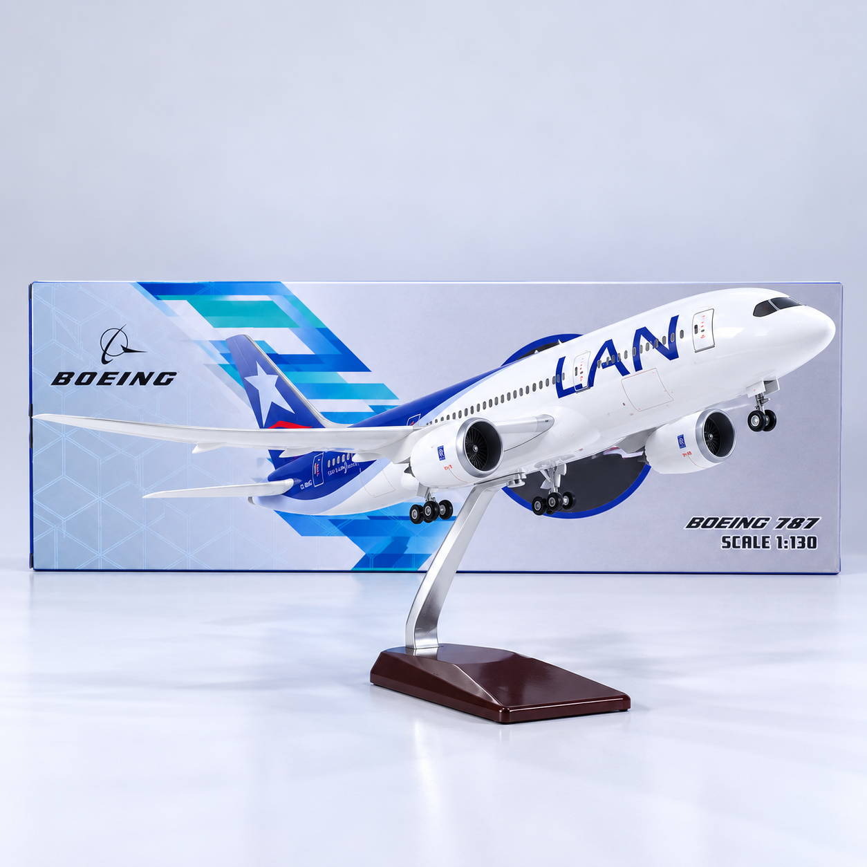 LAN Airlines Boeing 787-8 CC-BBE 1:130 Scale Aircraft Model