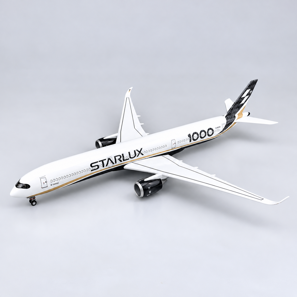 STARLUX Airlines Airbus A350-1000 1:157 Scale Sound-Activated LED Aircraft Model
