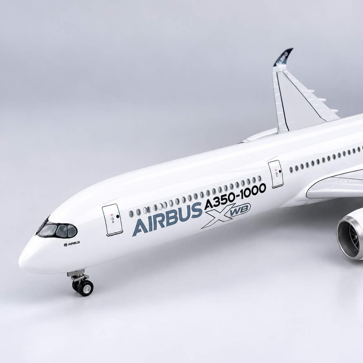 Airbus A350-1000 XWB 1:157 LED Aircraft Model – 47cm