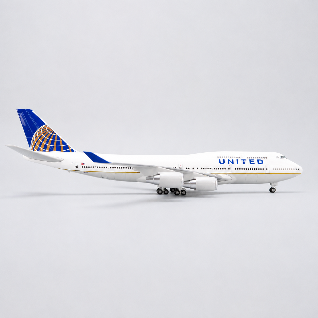 United Airlines Boeing 747 Aircraft Model