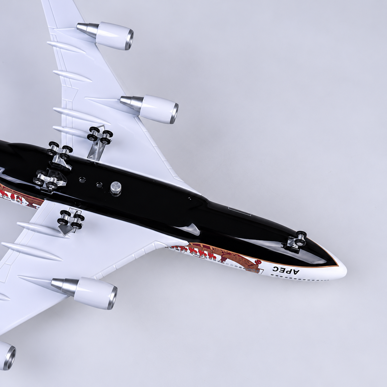 Thai Airways Boeing 747-400 Royal Barge LED Model | SkyCraft Models