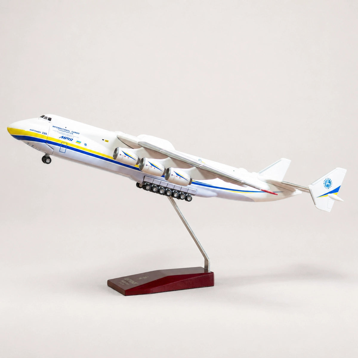 Antonov An-225 Mriya Aircraft Model