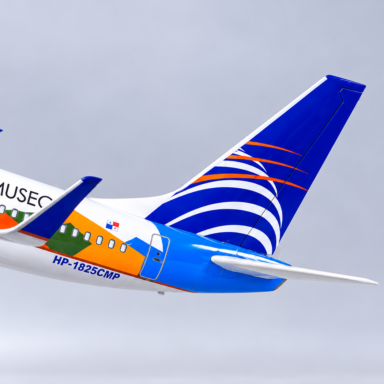 Copa Airlines Boeing 737 BIOMUSEO 1:85 LED Model | 47cm