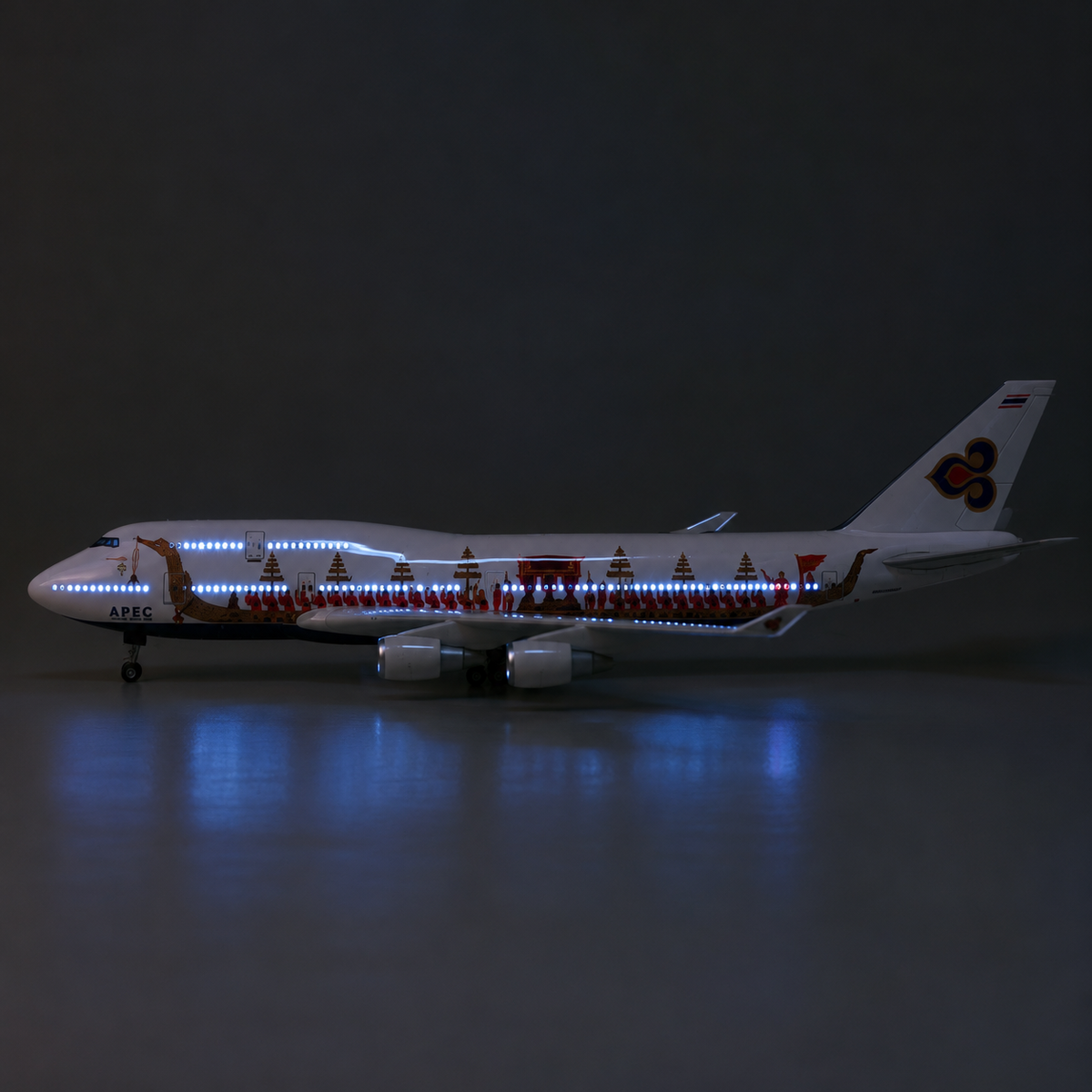 Thai Airways Boeing 747-400 Royal Barge LED Model | SkyCraft Models