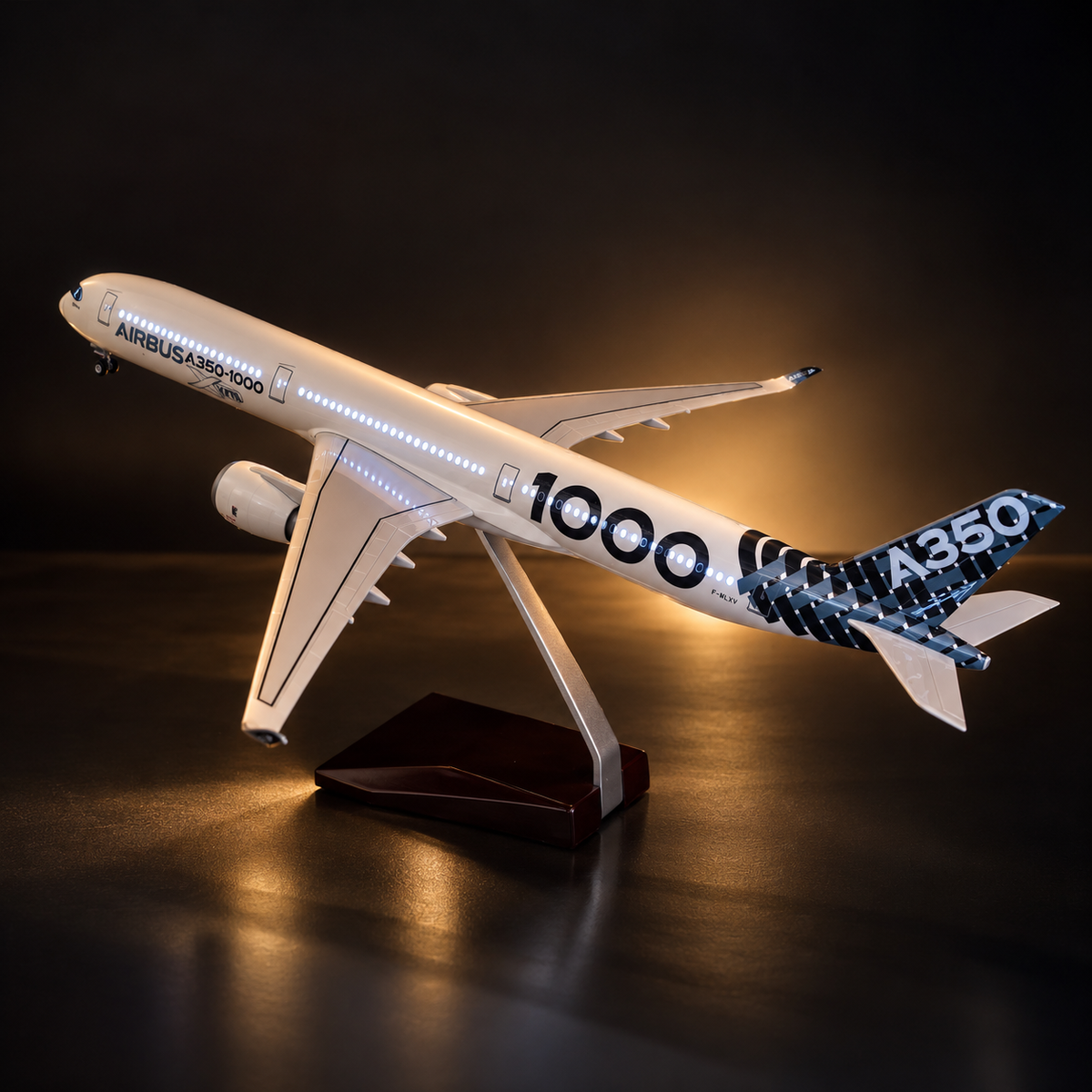 Airbus A350-1000 XWB 1:157 LED Aircraft Model – 47cm