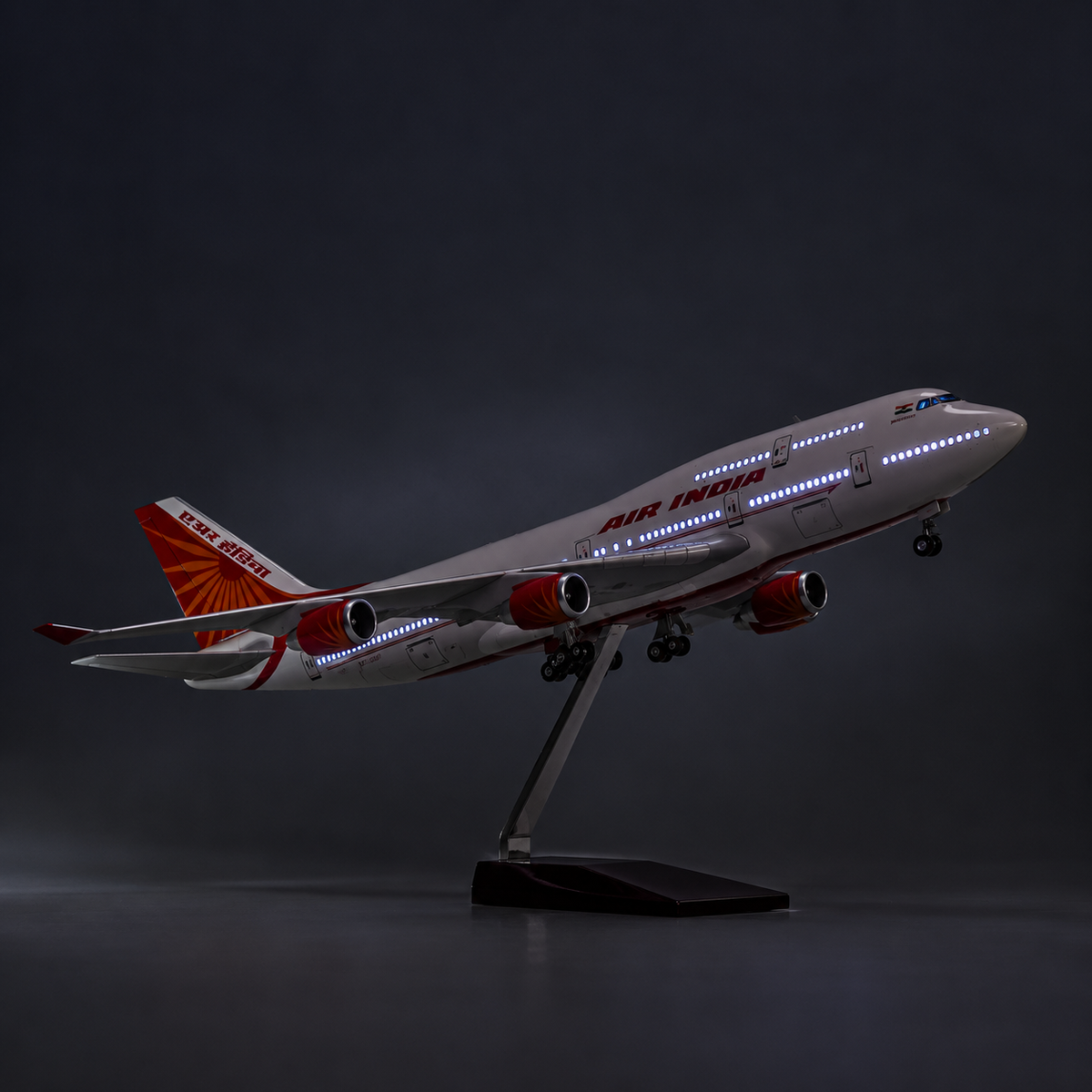 Air India Boeing 747-400  1:150 Scale LED Aircraft Model