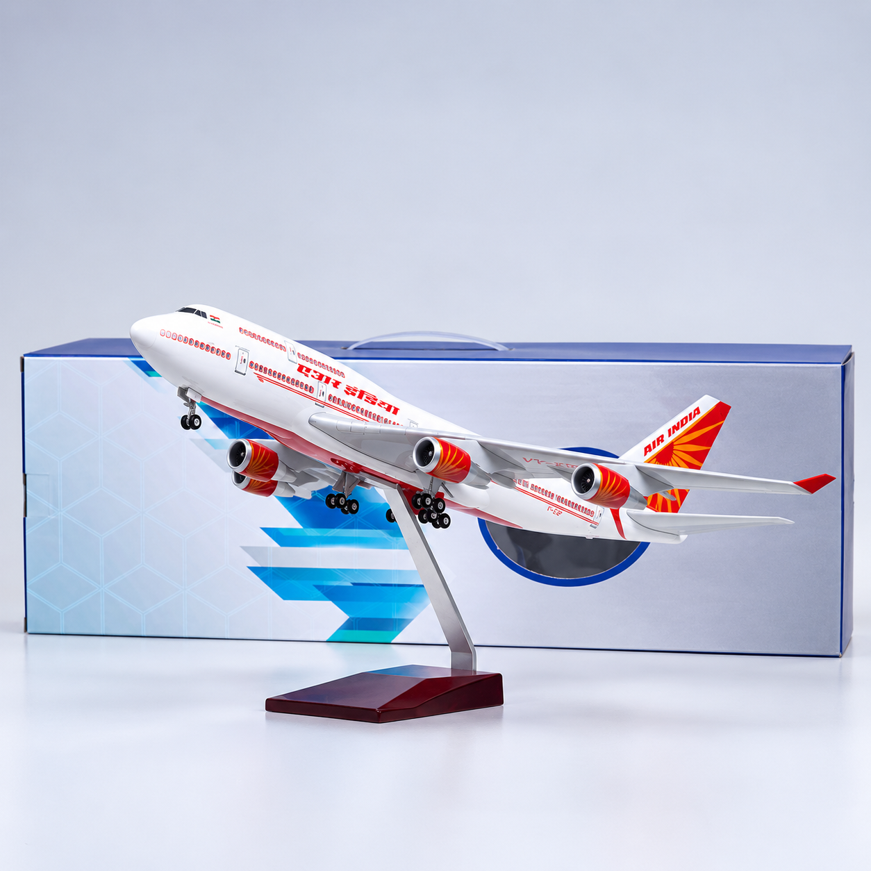 Air India Boeing 747-400  1:150 Scale LED Aircraft Model