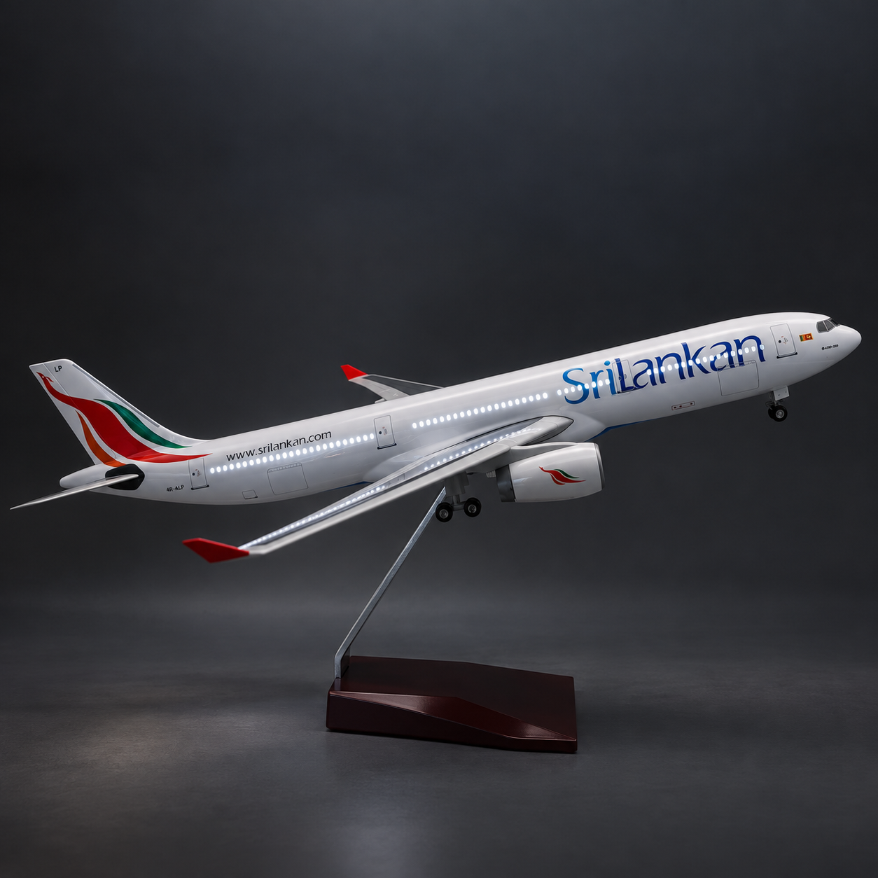 SriLankan Airlines Airbus A330 1:135 LED Model | 47cm