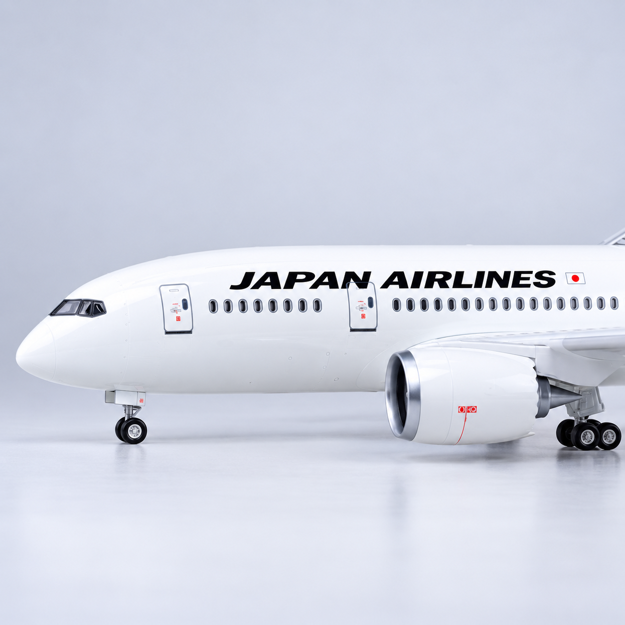 Japan Airlines Boeing 787 1:130 Scale LED Aircraft Model