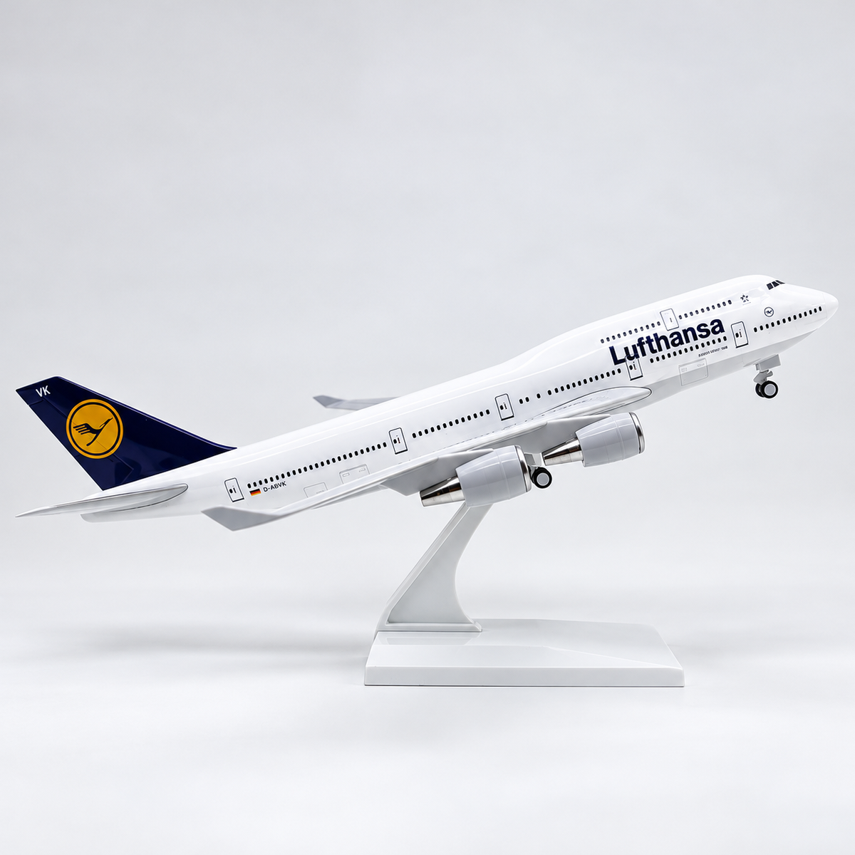 Lufthansa Boeing 747-4 1:250 Scale Resin Aircraft Model – 30 cm / 11.8 in