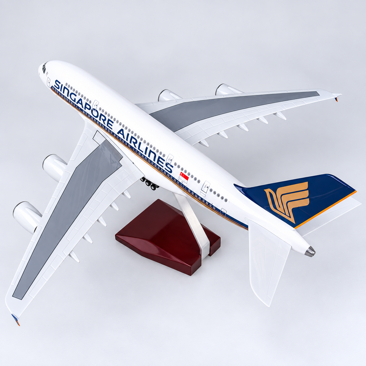 Singapore Airlines Airbus A380 1:160 Scale Airplane Model – 47 cm / 18.5 in