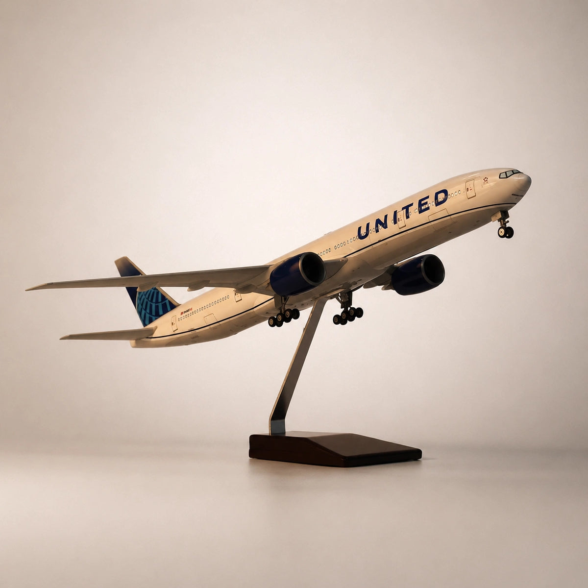 United Airlines Boeing 777 LED Aircraft Model