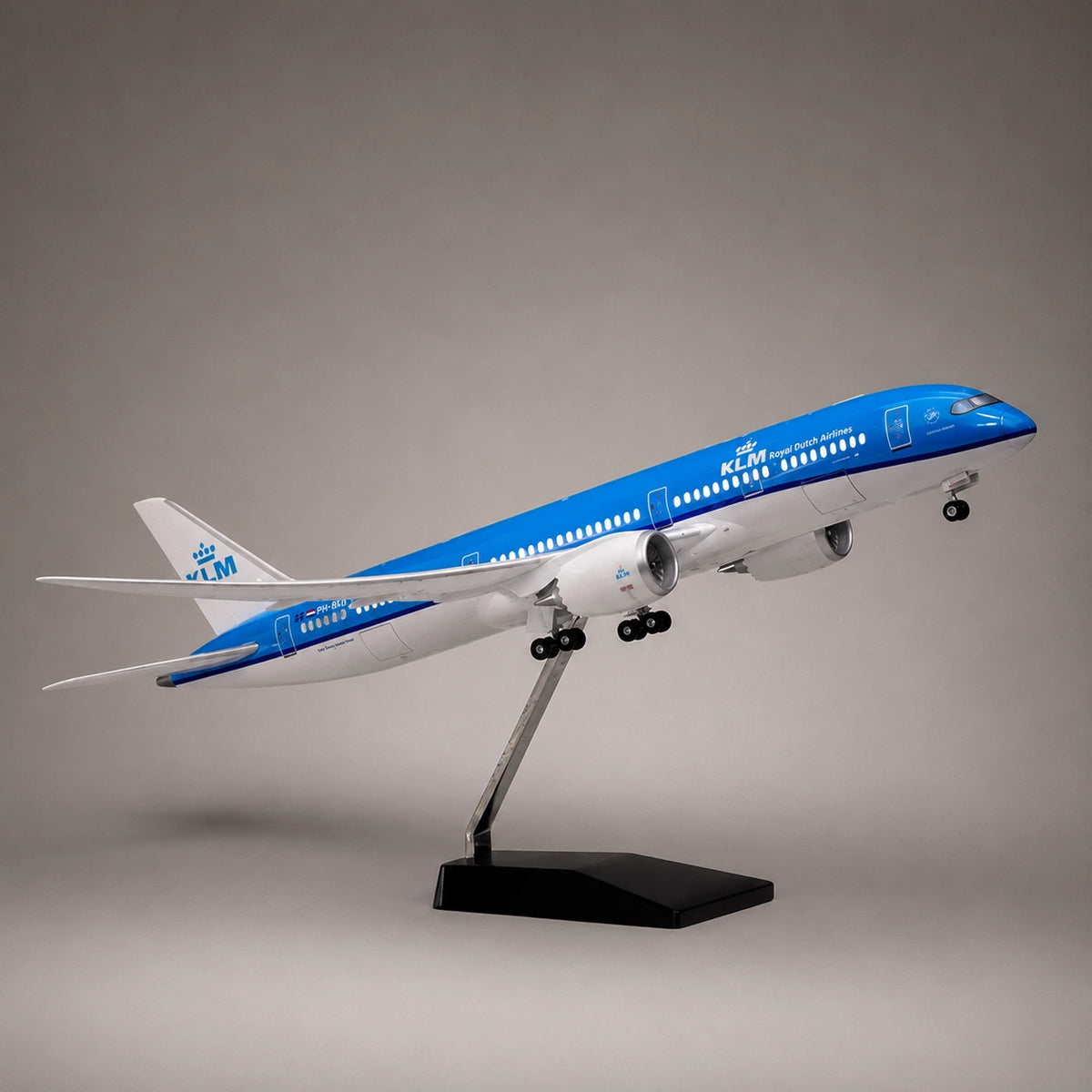 KLM BOEING 787-10 DREAMLINER Royal Dutch Elegance | LED Collection | 1:145 Scale