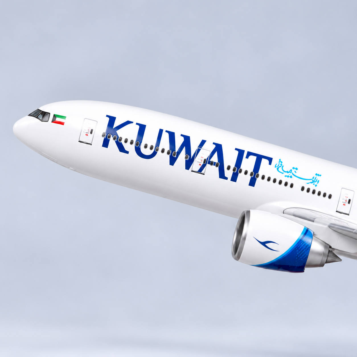 Kuwait Airways Boeing 777-300ER 1:157 Model | 47cm