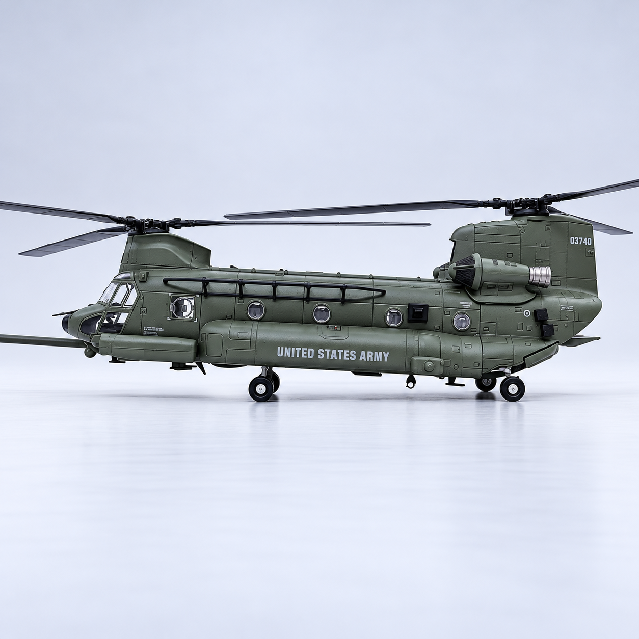 MH-47G Chinook Helicopter 1:72 Scale Model | SkyCraft Models