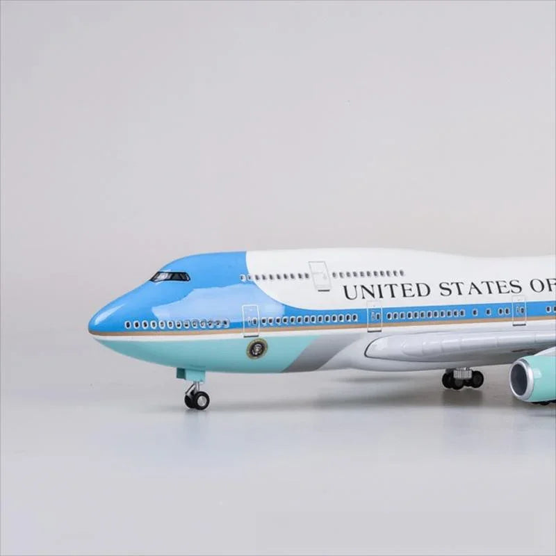 US Air Force One Boeing 747 1:190 – 37 cm / 14.6 in – LED Lights