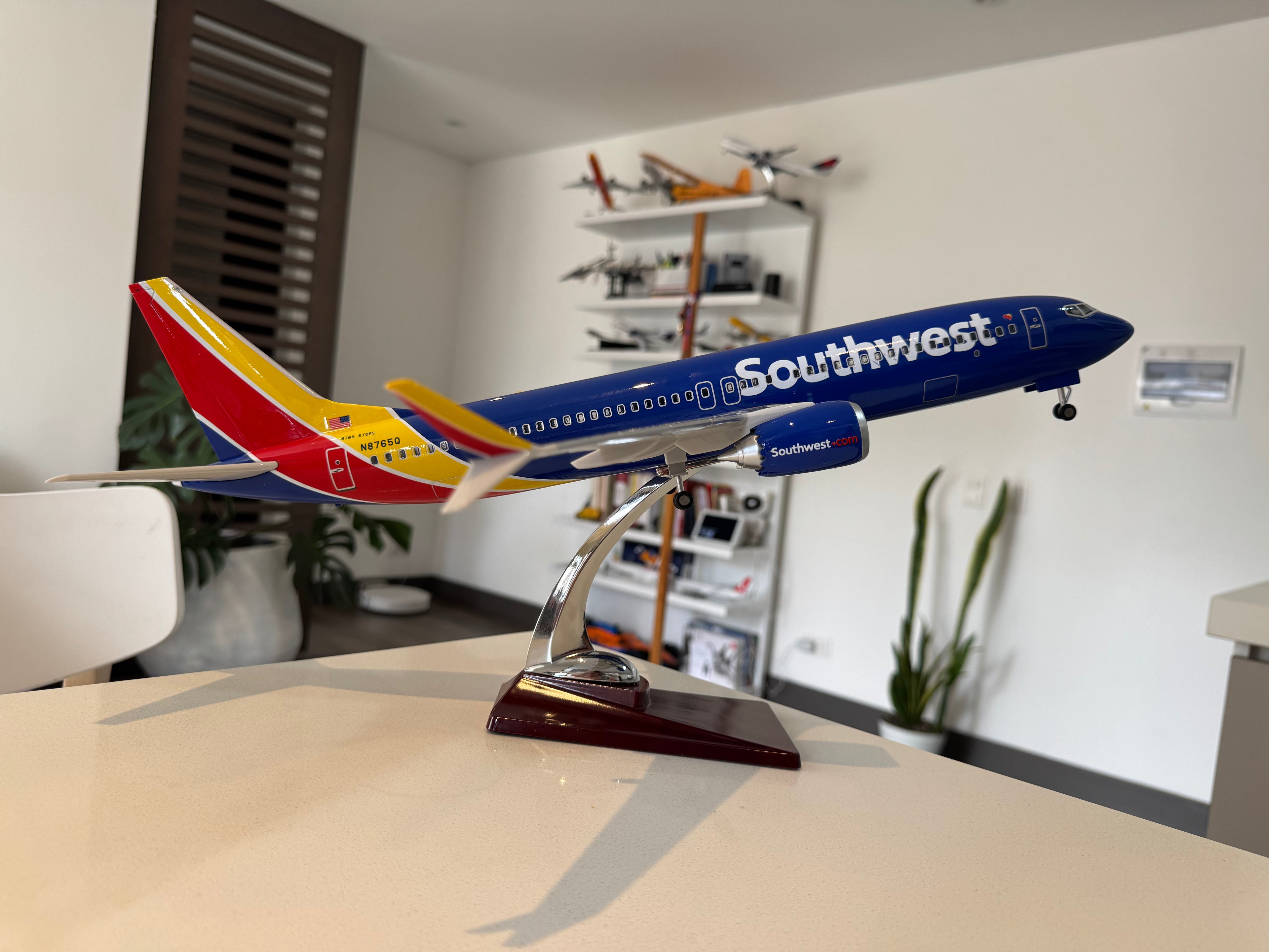 Boeing 737 MAX 8 Southwest 1:80 – 47 cm / 18.5 in – LED Lights (PRE ORDER)