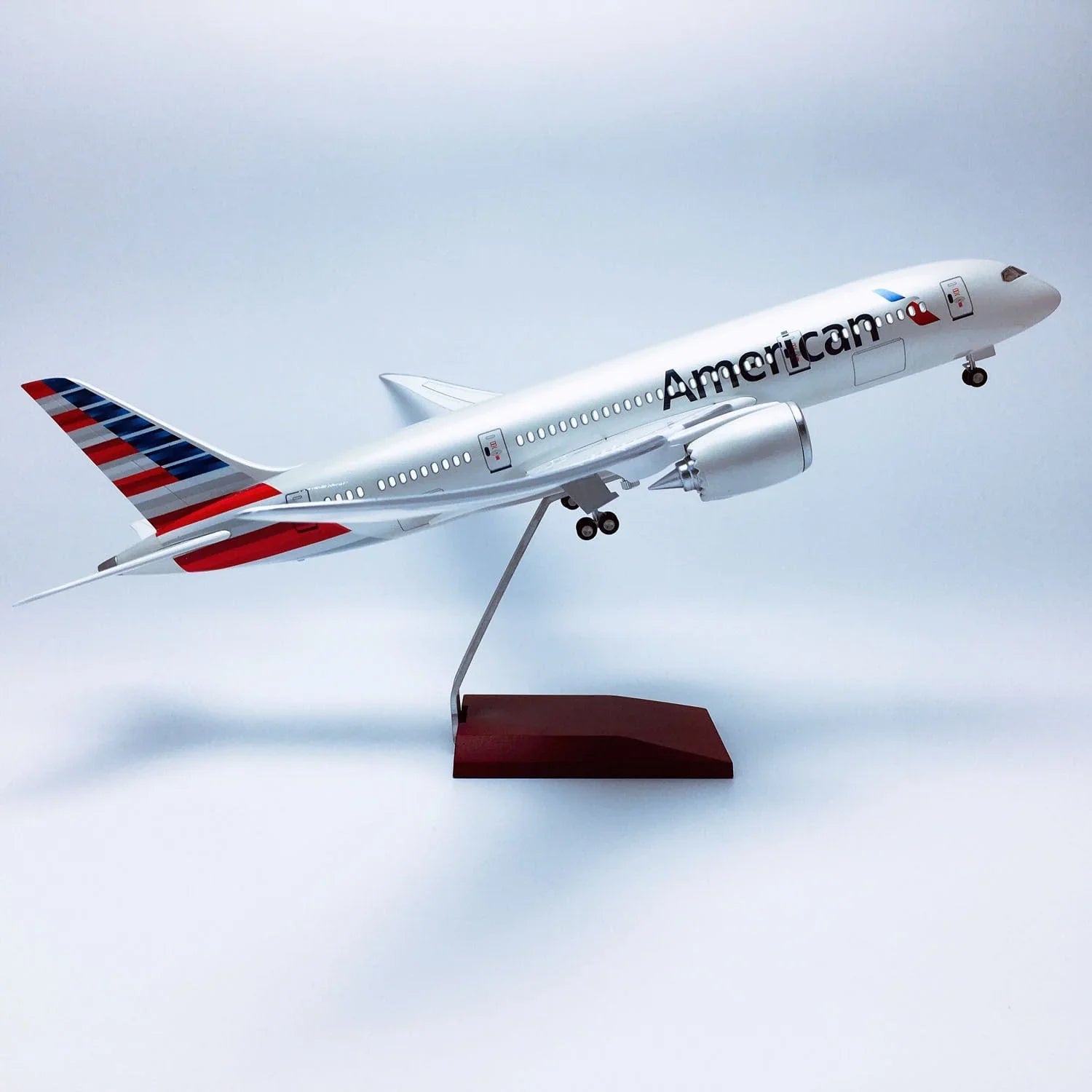 Boeing 787 American Airlines 1:130 – 43 cm / 16.9 in – LED Lights
