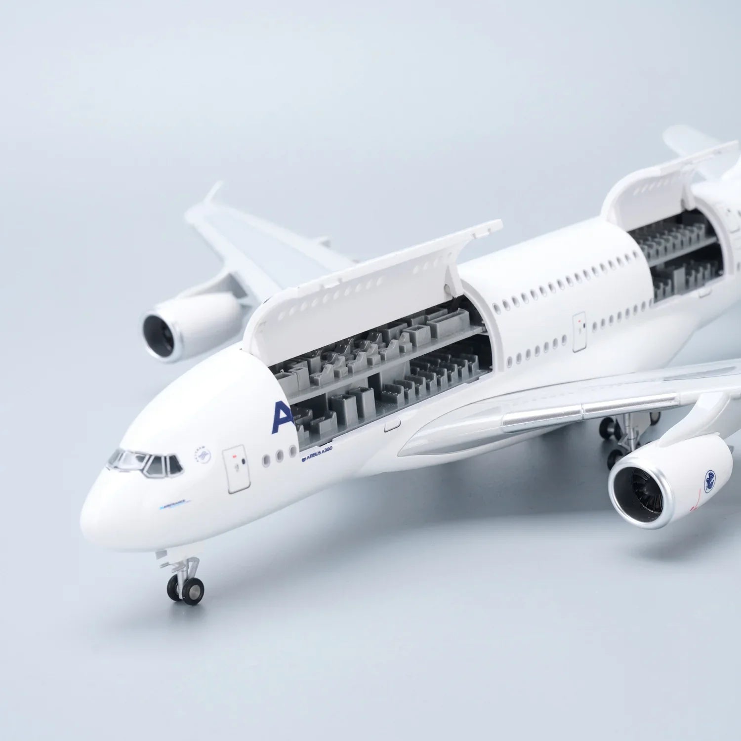 Air France Airbus A380 1:160 – 45.5 cm / 17.9 in – Opening Cabin Interior